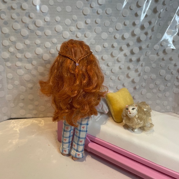 My First Barbie Bedtime with 4-Ever Best Friends doll & little sister Kelly - Picture 11 of 15